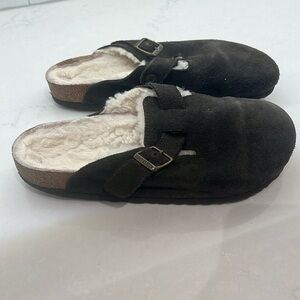 Women’s fur lined Boston Birkenstocks - size 40